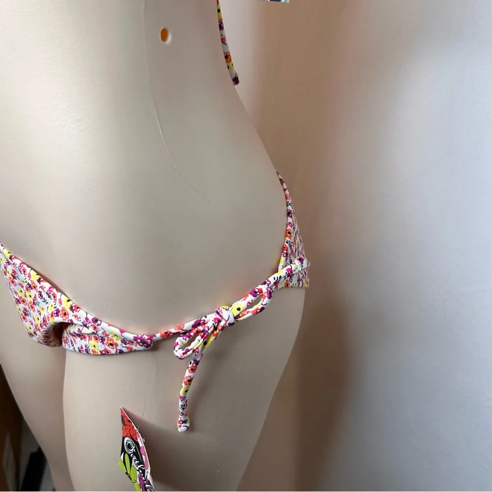 NWT Bathing Suits Outlooks Women’s Swimsuit Top Bottoms Floral Print Size XL - Picture 16 of 17